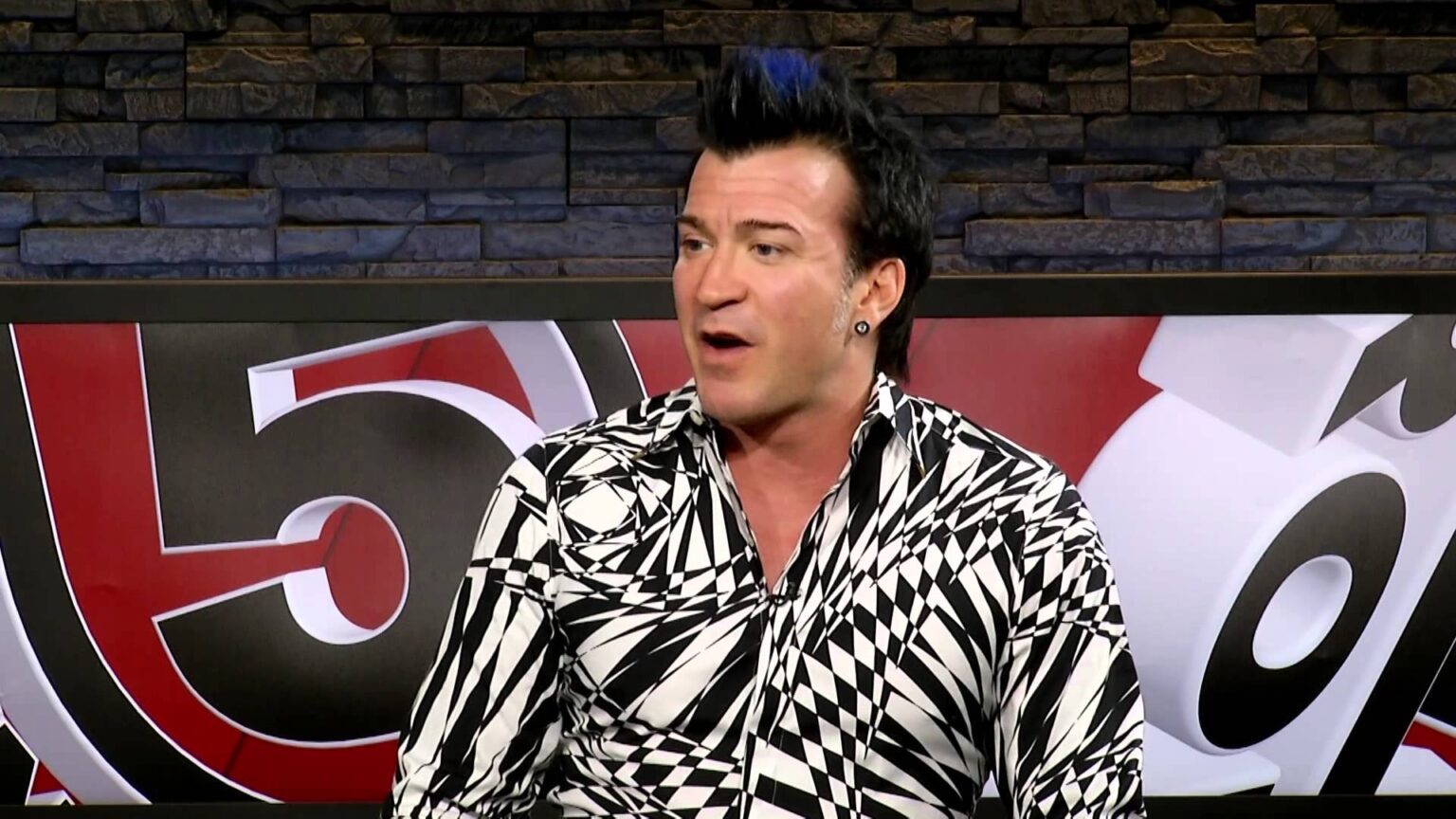 Robin Black: From Glam Rocker To MMA Commentator. BINK! - Chris Van Vliet